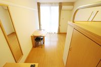 レオパレスソルシオン５ 居間