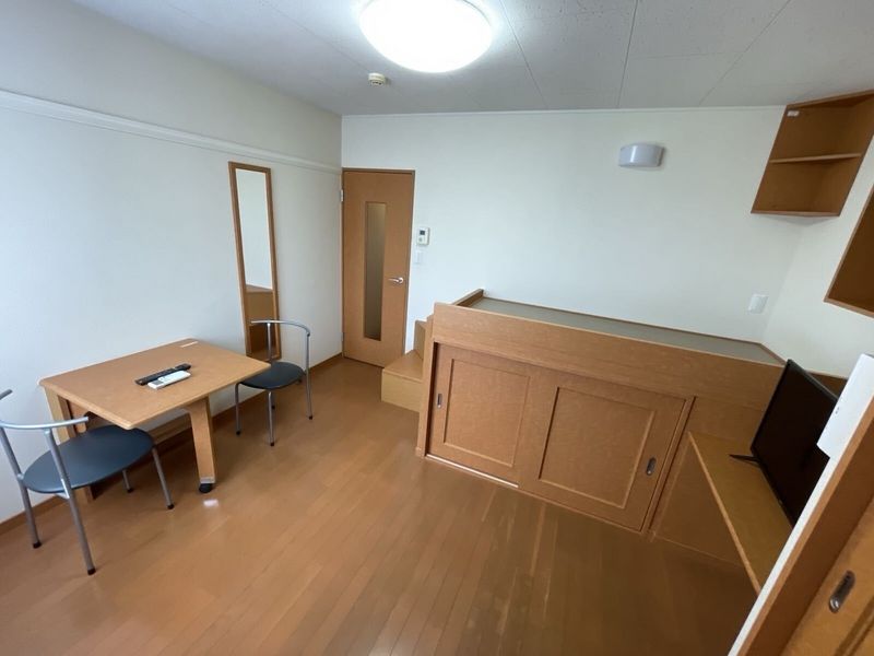 レオパレスミラフェリーチェ 居間