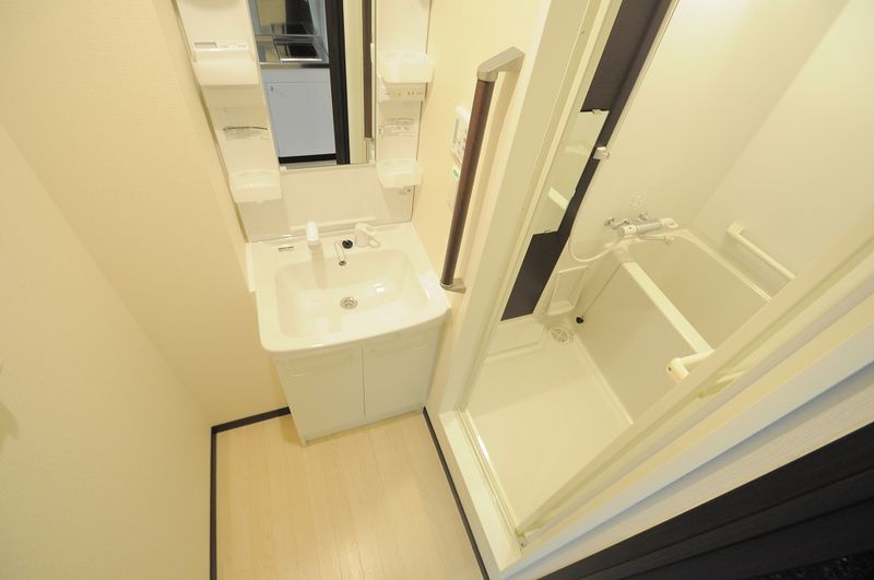 LEONEXT Kotobukiso Washroom