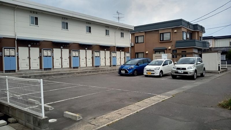 レオパレスグリーン 駐車場