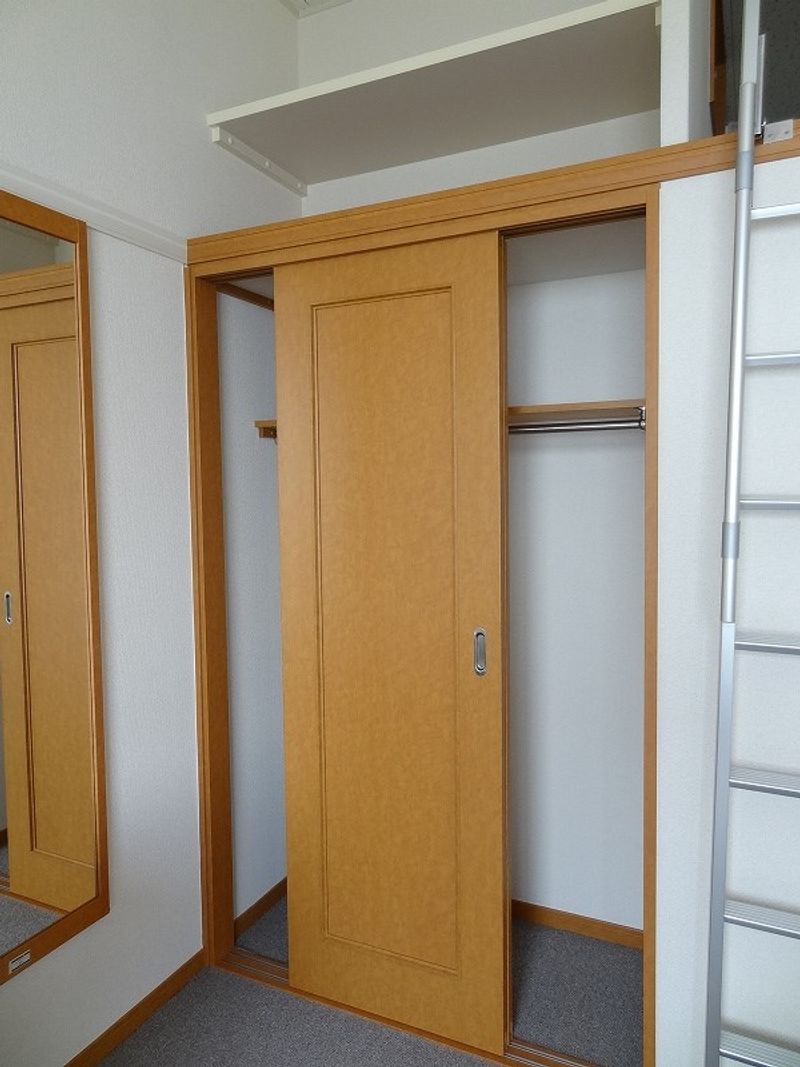 レオパレスフクオカ 収納
