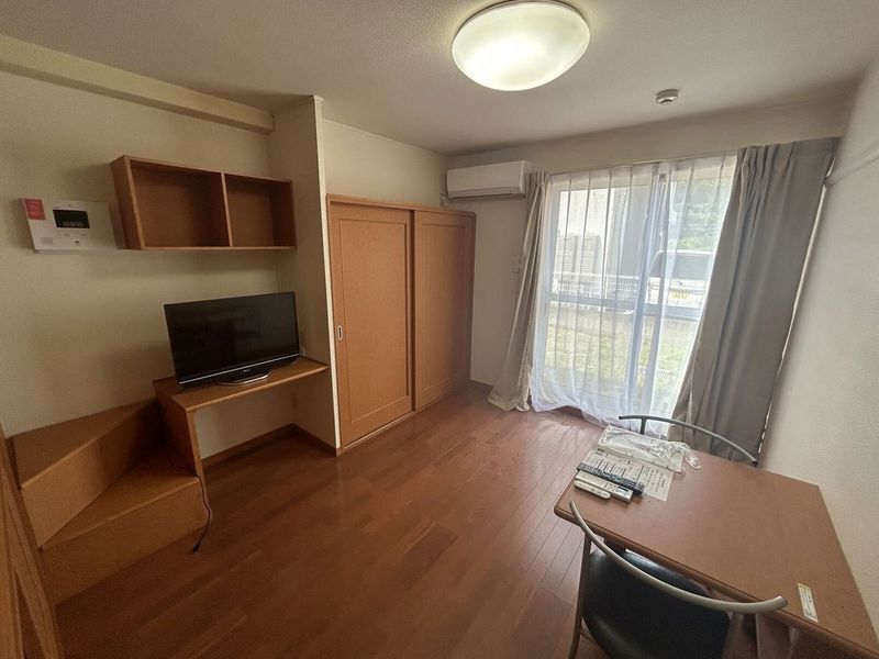 レオパレスガーデンシティ 居間