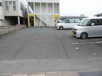 レオパレスセントポーリア大窪 駐車場