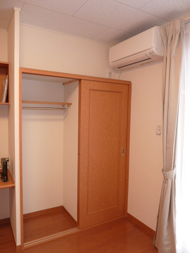 レオパレスアウル 収納