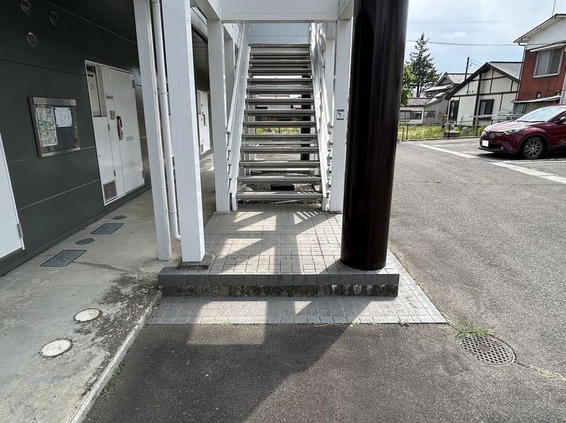 レオパレスセブンヒルズⅢ エントランス