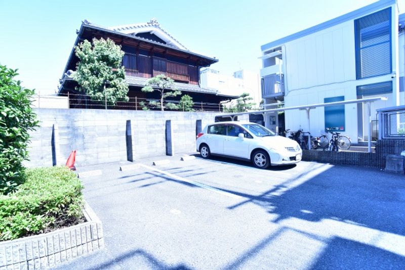 レオパレスＭＡＲＵＫＩＴＡ 駐車場