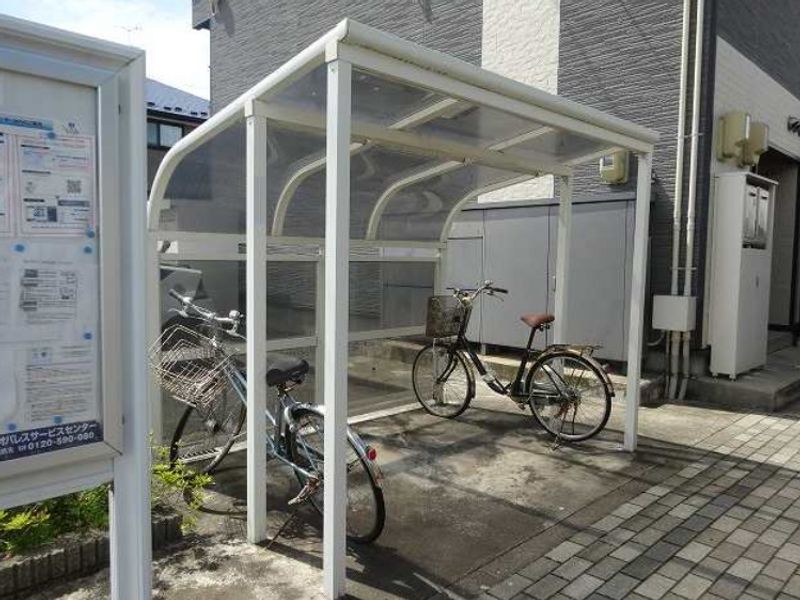 レオパレストレニア 共用部分