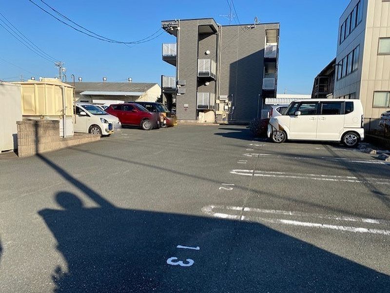 レオパレスあめやⅢ 駐車場