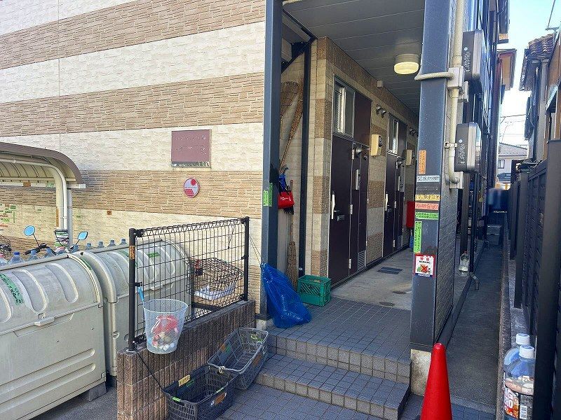 レオパレスＫＩＴＥ　ＮＥＳＴ エントランス
