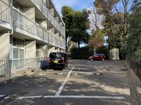 レオパレス峰の坂 駐車場