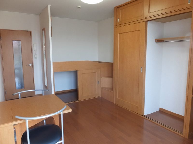 レオパレスセジュール 収納