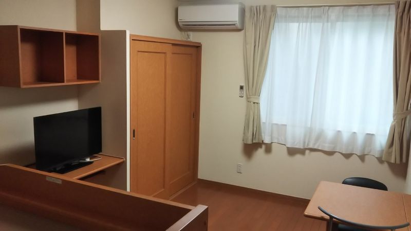 レオパレスハヅキ木更津 居間