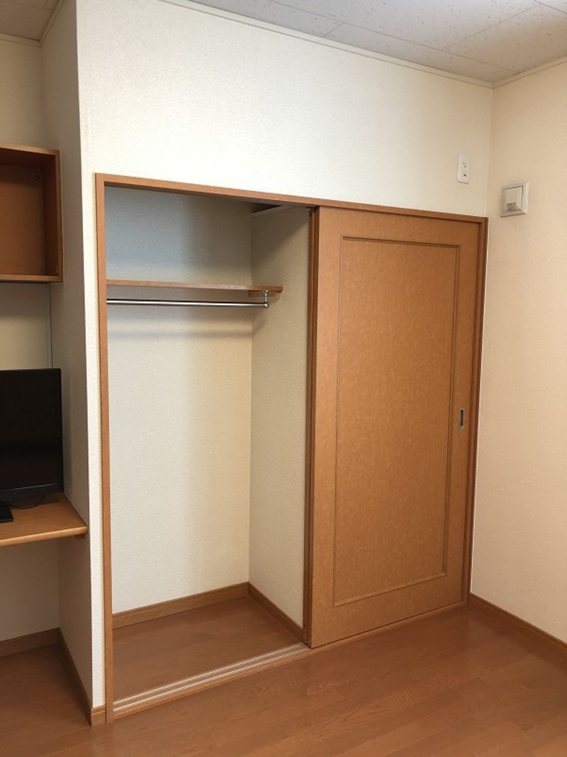 レオパレスロータス 収納