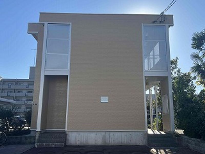 レオパレスレイ 外観