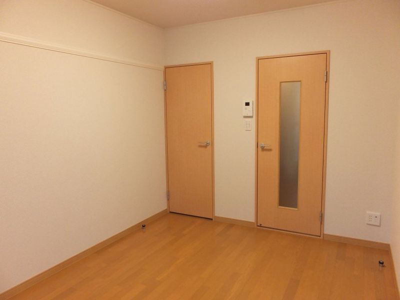 レオパレスクリエイトコーポ２ 居間