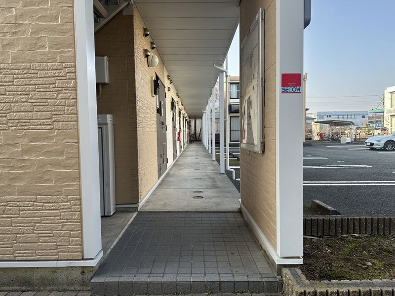 レオパレス小諏訪Ⅱ エントランス