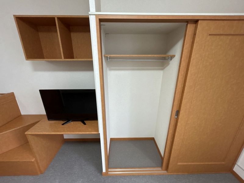 レオパレスネレイドⅡ 収納