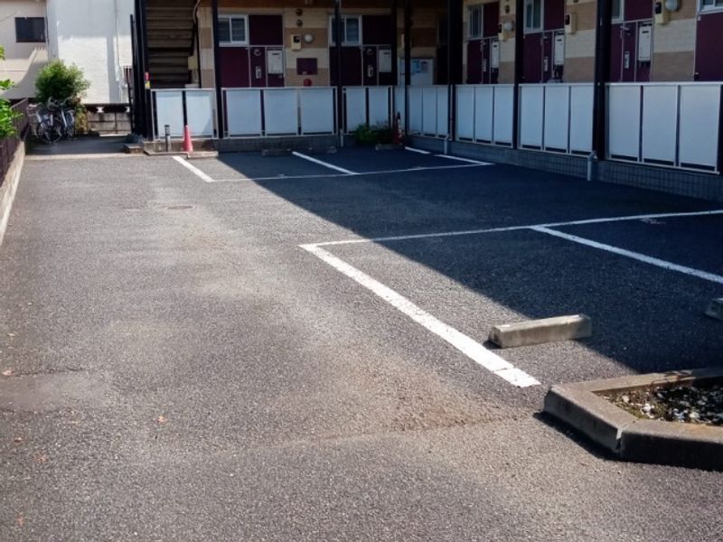 レオパレスメルベーユⅢ 駐車場