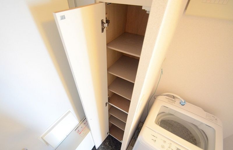 レオパレス紺屋町 収納