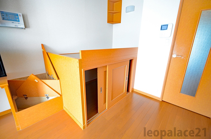 leopalace YOKOMIZO II Storage