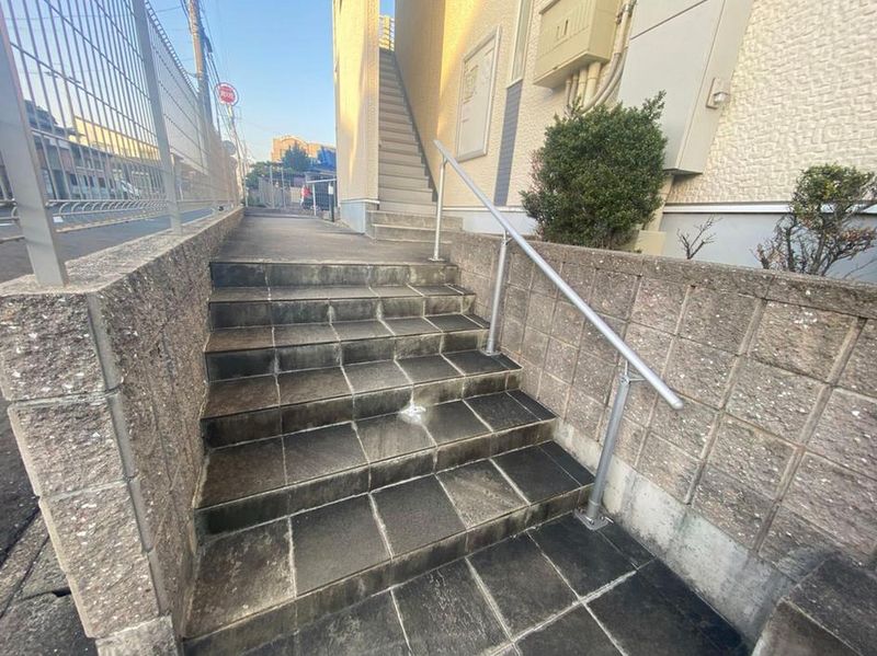 レオネクスト乙川 エントランス