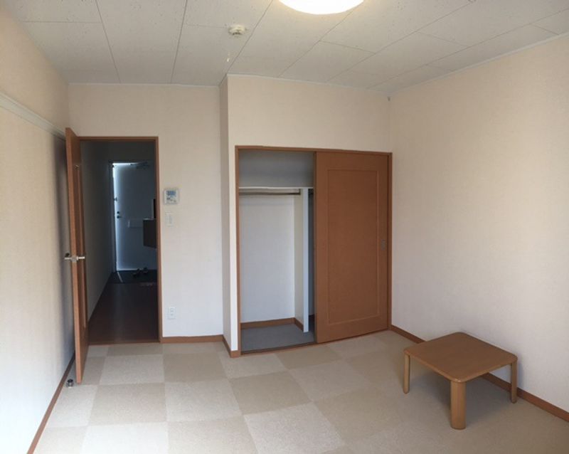 レオパレスレオーノⅢ 居間