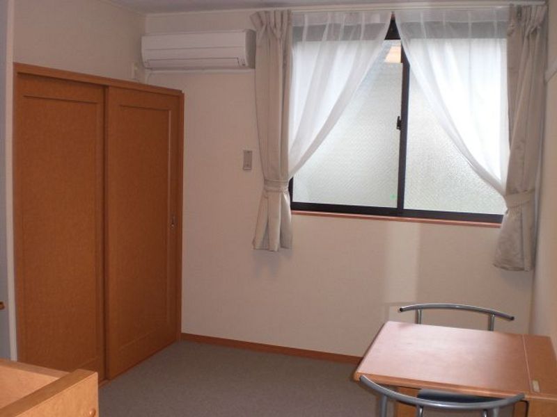 レオパレス進山 収納