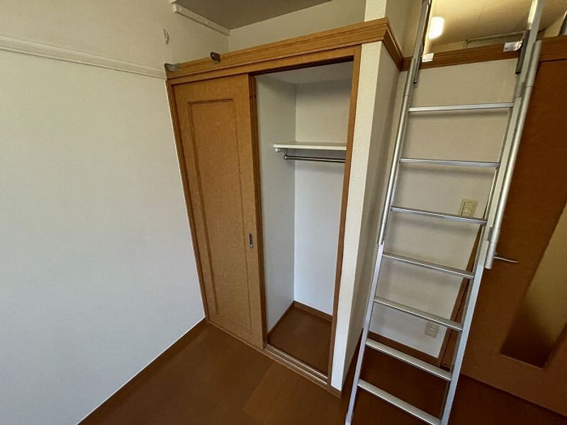 レオパレスフォレスト 収納