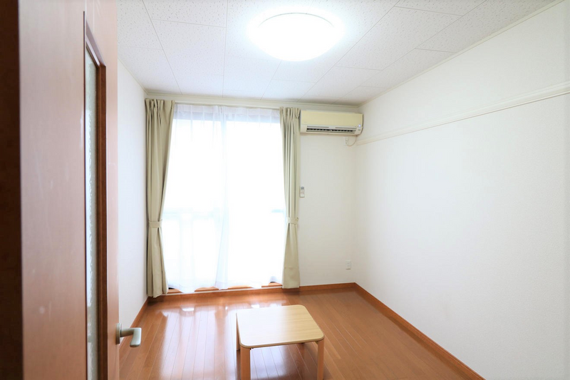 レオパレス吉祥院 居間