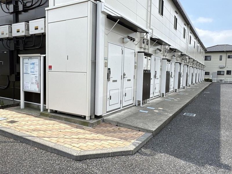 レオパレスラポール エントランス
