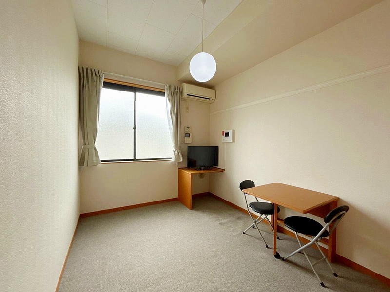 レオパレスシリウス 居間