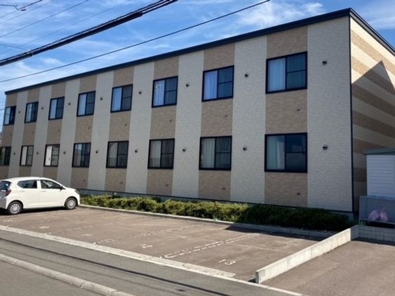 レオパレスタウンコート石川Ⅲ 駐車場