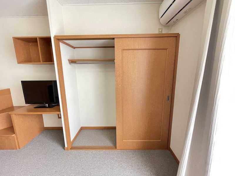 レオパレスボヌール 収納