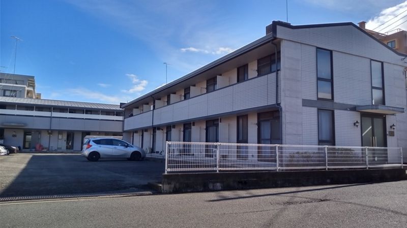 レオパレスクローネＩ 外観