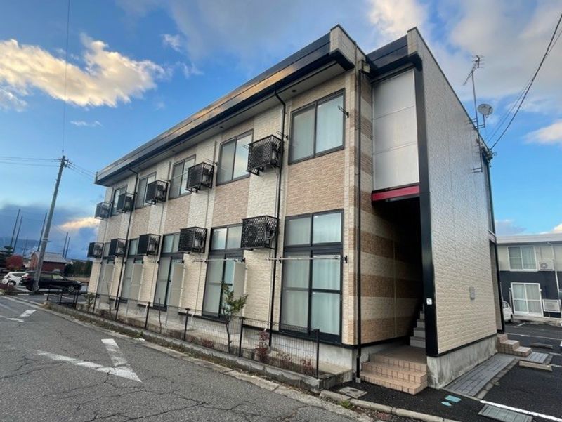 レオパレスカントリーハウス 外観