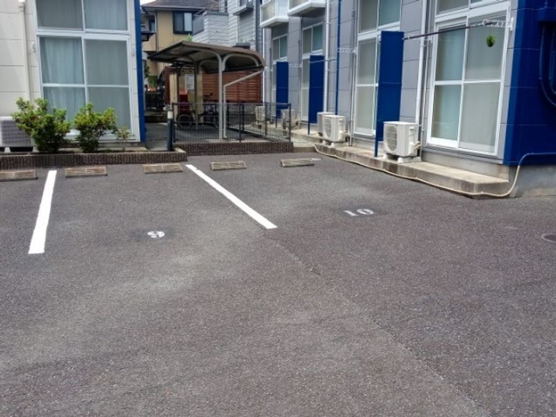レオパレスネイティブⅡ 駐車場