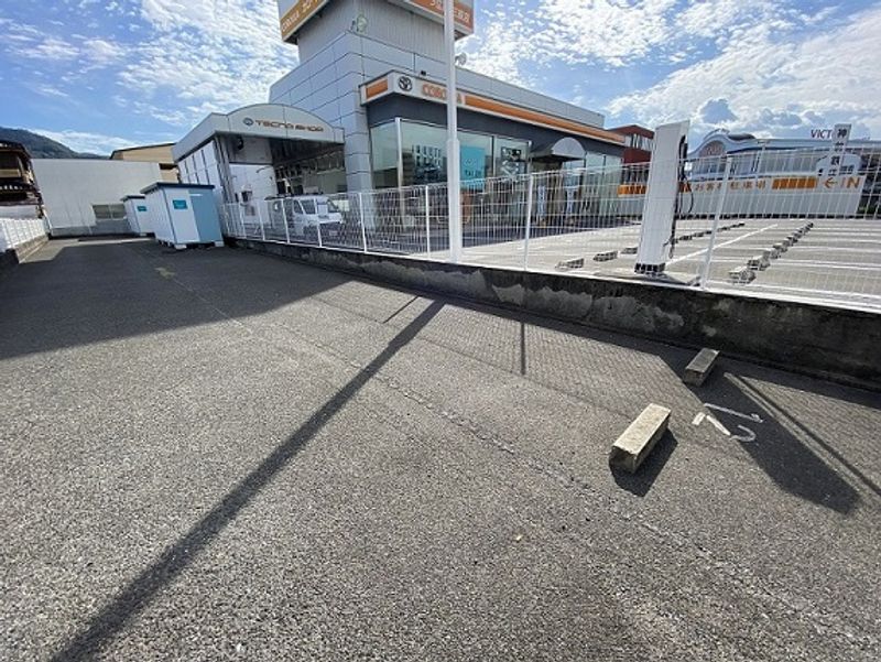 レオパレスミナミ 駐車場