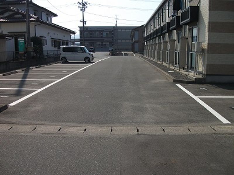 レオパレスＥｎｃｈａｎｔｅ　Ｉ 駐車場