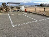 レオパレスグルヌーユ 駐車場