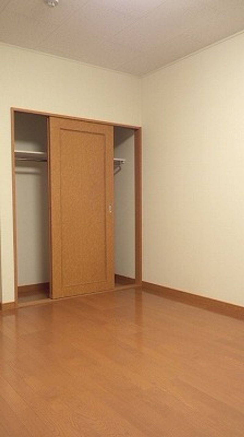レオパレスハイツあい 収納