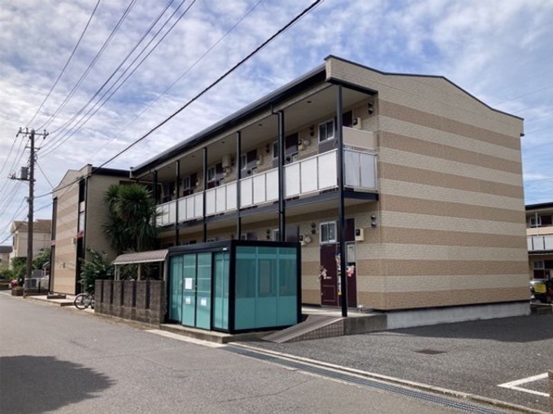 レオパレス五番町館 外観