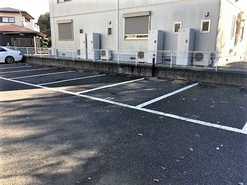 レオパレスＭＩＳＨＩＭＡ 駐車場