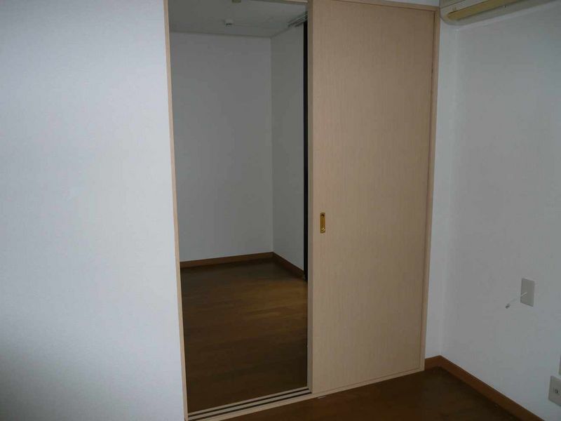 レオパレスカサベルデ その他