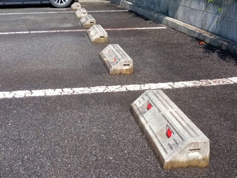 レオパレス富堂 駐車場