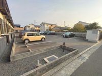 leopalace Navel I 停车场