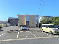 レオパレスＨＯＮＥＳＴＹ 駐車場