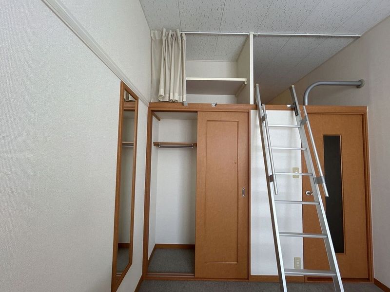 レオパレスホウセイ豊四季 収納