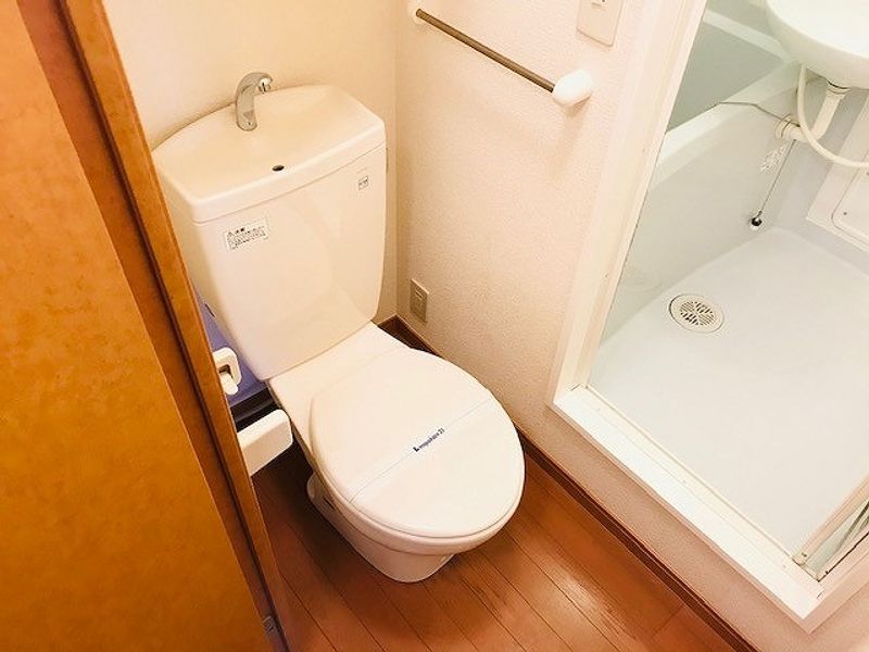 レオパレス三四郎 トイレ