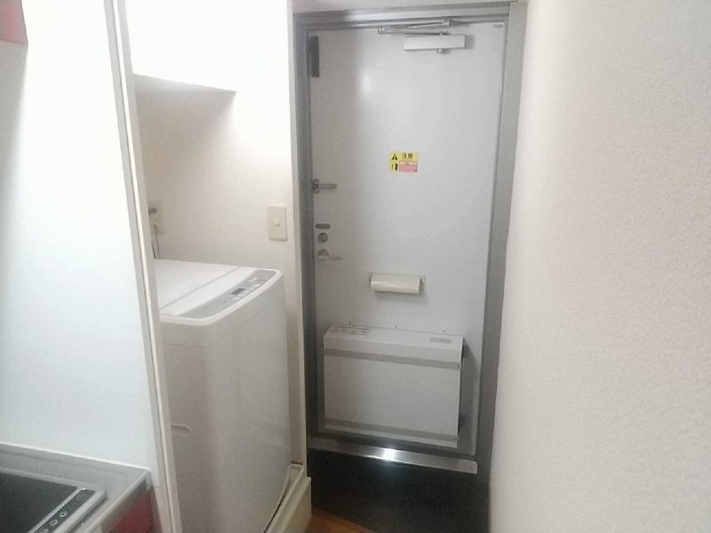 レオパレスＩＴ 玄関