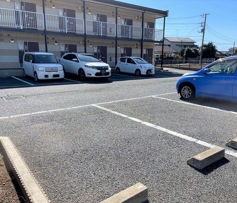 レオパレスヴィルアルカディア 駐車場